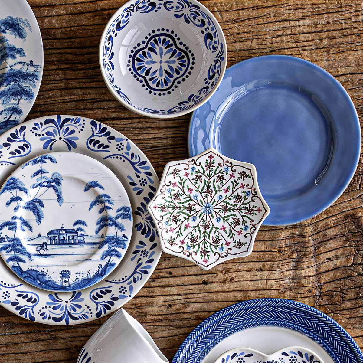 Country Estate Winter Frolic Dinner Plate