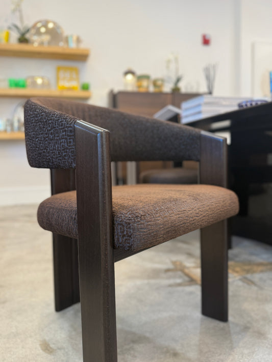 Tweet Chair