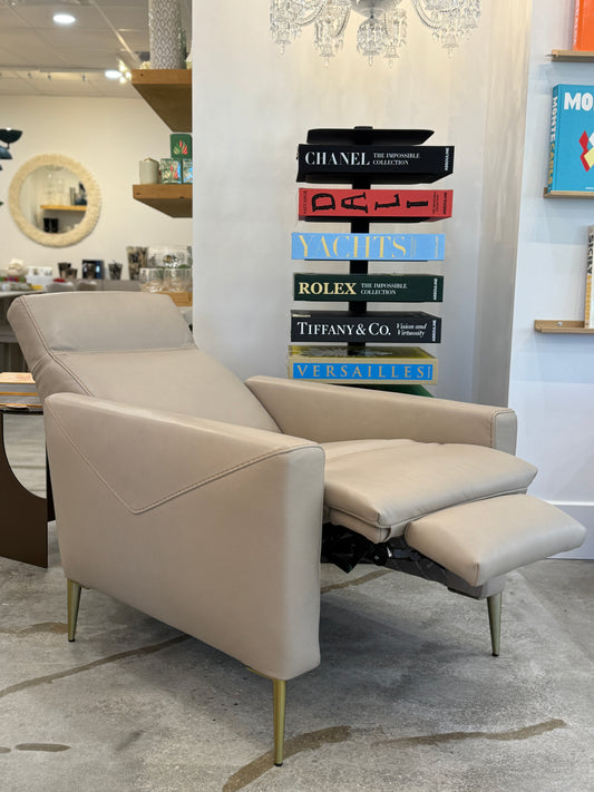 Hilde Manual Armchair